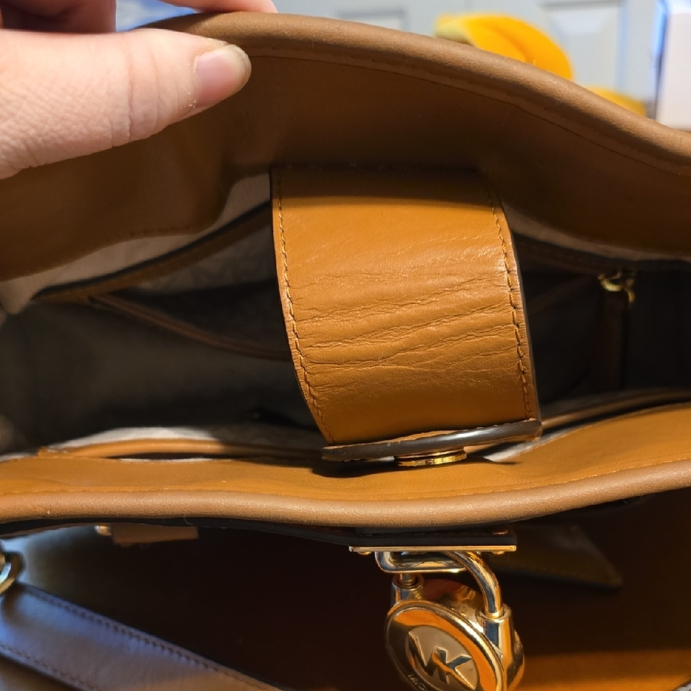 Michael Kors Hamilton Center Tan and Coral Satchel - Picture 4 of 8